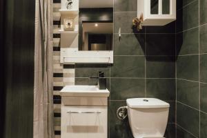 Kúpeľňa v ubytovaní Lef Lodging