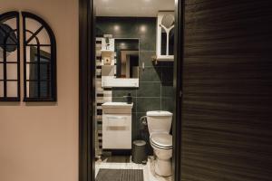 Kúpeľňa v ubytovaní Lef Lodging