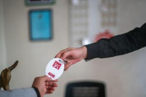 Um certificado, prémio, placa ou documento mostrado em Hotel Etoile Du Nord