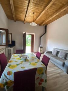 Letto o letti in una camera di BORGO DON ARMANDO - Appartamento A B C E