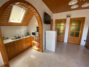 Gold Apartment 7815 Harkány, 19 Siklósi út kép - 2