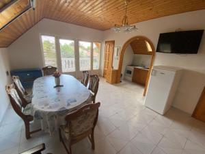 Afbeelding uit fotogalerij van Gold Apartment in Harkány