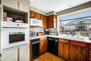 Galeriebild der Unterkunft Seabird Lodge in Rockaway Beach + 34 Fotos