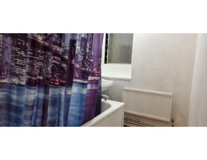 Room in BB - Double Bedroom in House Share to let