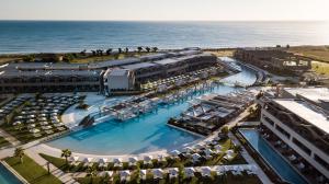 Bazén v ubytovaní Euphoria Resort - All Inclusive alebo v jeho blízkosti