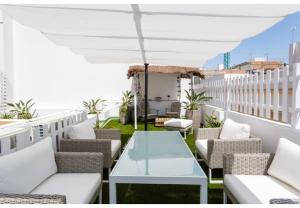 Posedenie v ubytovaní TERRAZA-Caleta Beach Home by Cadiz4Rentals