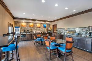 Gallery image of Comfort Inn & Suites in Cincinnati