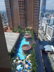 Bazén v ubytování Fantastic appartment at times square Kuala Lumpur nebo v jeho okolí