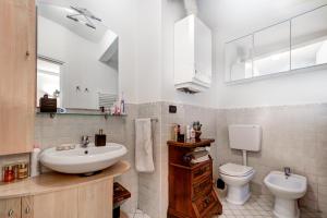 Vonios kambarys apgyvendinimo įstaigoje Appartamento comodo nei pressi dell'Archiginnasio by Wonderful Italy