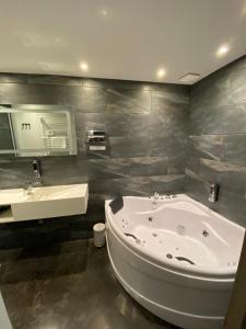 Koupelna v ubytování Les Suites du Lac