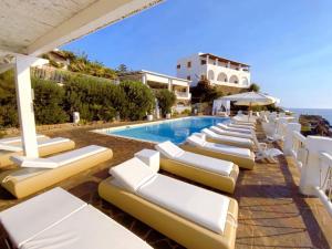 Fotografie z fotogalerie ubytování La Piazza Luxury Hotel & Spa v destinaci Panarea