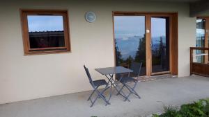 Nespecifikovaný výhled na hory nebo výhled na hory při pohledu z apartmánu