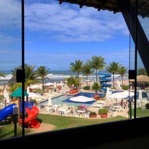 
Uma vista da piscina em Hotel Praia do Sol ou nos arredores
