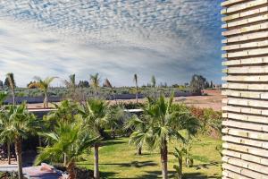 Κήπος έξω από το Spacious villa with pool in Marrakech 448 m² mountain view