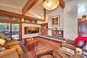 A seating area at Spacious Luxury Retreat with Private Hot Tub and Pool!