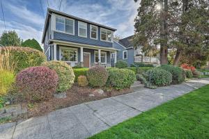 Gallery image of Sunny Seattle Home with Deck about 6 Mi to Downtown in Seattle