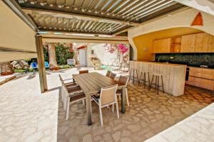 Gallery image of Fabya - sea view villa with private pool in Teulada in Teulada