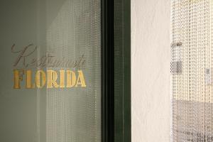 Gallery image of Hostal La Florida in Llança +29 photos