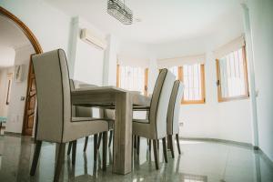 Kép Villa Cervantes Sonnenland con piscina privada climatizada szállásáról Maspalomasban a galériában