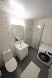 Koupelna v ubytování Newer apartment, with all you needs! 25 minutes to Oslo City or OSL Airport!