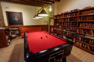 Biliár nebo kulečník v ubytování Hostal Loreto