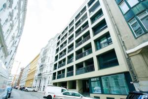 The building in which Az apartmant is located