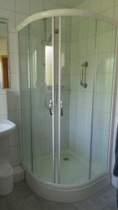 Koupelna v ubytování Ferienwohnung am Kurpark + 10 fotografií