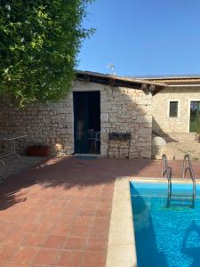 Bazén v ubytování B&B Etico La Casa di Toti nebo v jeho okolí