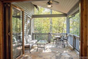 NC #2 NEW FOREST CABIN W/GRILL & DECK:GOLF, FISH, HIKE