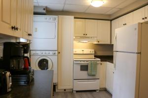 The Cellar Suite at Hiltz House Near Halifax Ferry