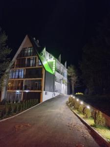 Budova, v ktorej sa apartmán nachádza