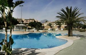 Bazén v ubytování Albir Garden Resort nebo v jeho okolí