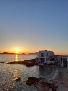 Gallery image of Milos By The Sea - Eco House in Areti