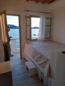Gallery image of Milos By The Sea - Eco House in Areti