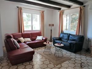 Ruang duduk di La villa de charmassone