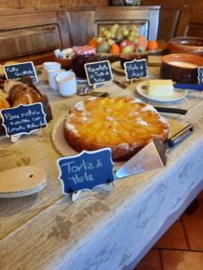 Jedlo v ubytovaní bed & breakfast alebo blízkom okolí