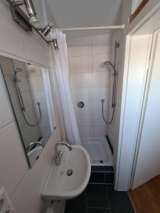 Ein Badezimmer in der Unterkunft Ferienwohnung Rotmoosblick direkt am Rande unberührter Natur