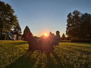 Blick auf den Sonnenuntergang/Sonnenaufgang von der Ferienwohnung aus oder aus der Nähe