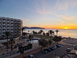 Foto de la galería de Modern apartment with stunning sea view en Cala Millor