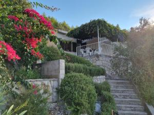 Zdjęcie z galerii obiektu Holiday Home Prišćapac w mieście Prižba
