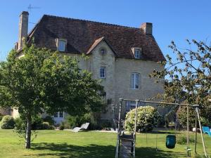 Zahrada ubytování Domaine "Les Bois Flottes" dans Maison de Charme au bord de mer et proche de Cabourg