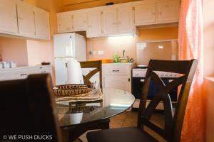 Kuhinja ili čajna kuhinja u objektu Belle View Apartment Villa - La Mar penthouse