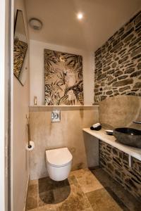 Et badeværelse på Au fil de l'eau + 42 billeder