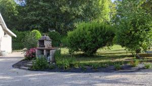 Zahrada ubytování Au 157 - Locations Contrexéville
