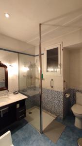 A bathroom at Casa MO Még 18 kép