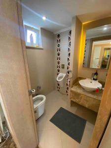 Koupelna v ubytování Villa Beren , 300 mt denize , ultra lux triplex villa