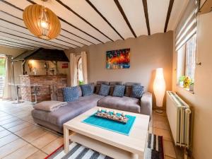 Posezení v ubytování Holiday Home in Vielsalm with Jacuzzi & Views