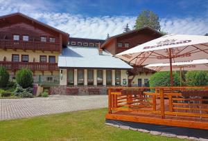 Aed väljaspool majutusasutust Rodinný "Hotel U Můstků"