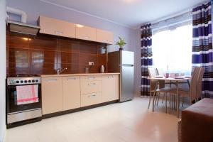 Kuchnia lub aneks kuchenny w obiekcie Apartamenty Pod Izbicą