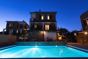 Bazén v ubytování Armonia Seaside Villas nebo v jeho okolí